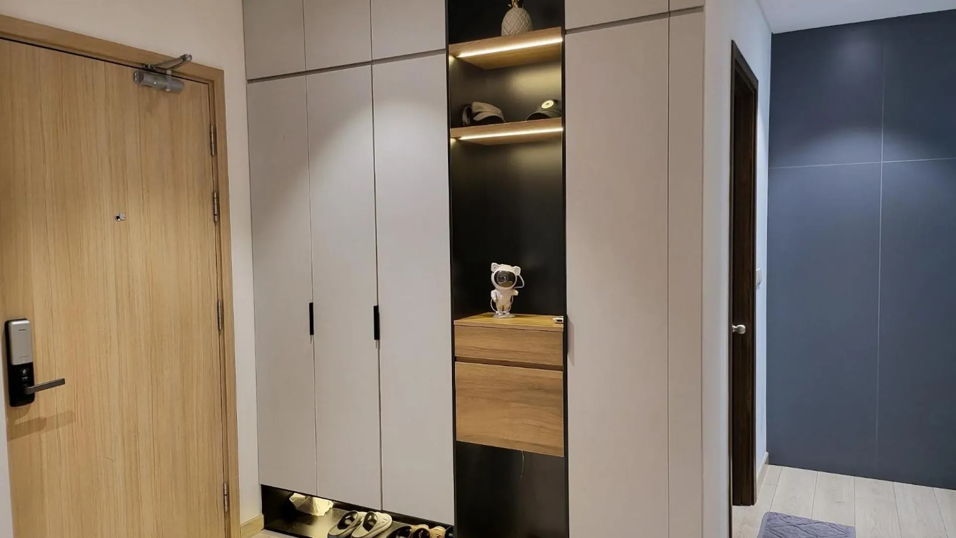 Can Ho 2Pn Ha Do Centrosa Q10 Ho Chi Minh City Apartment